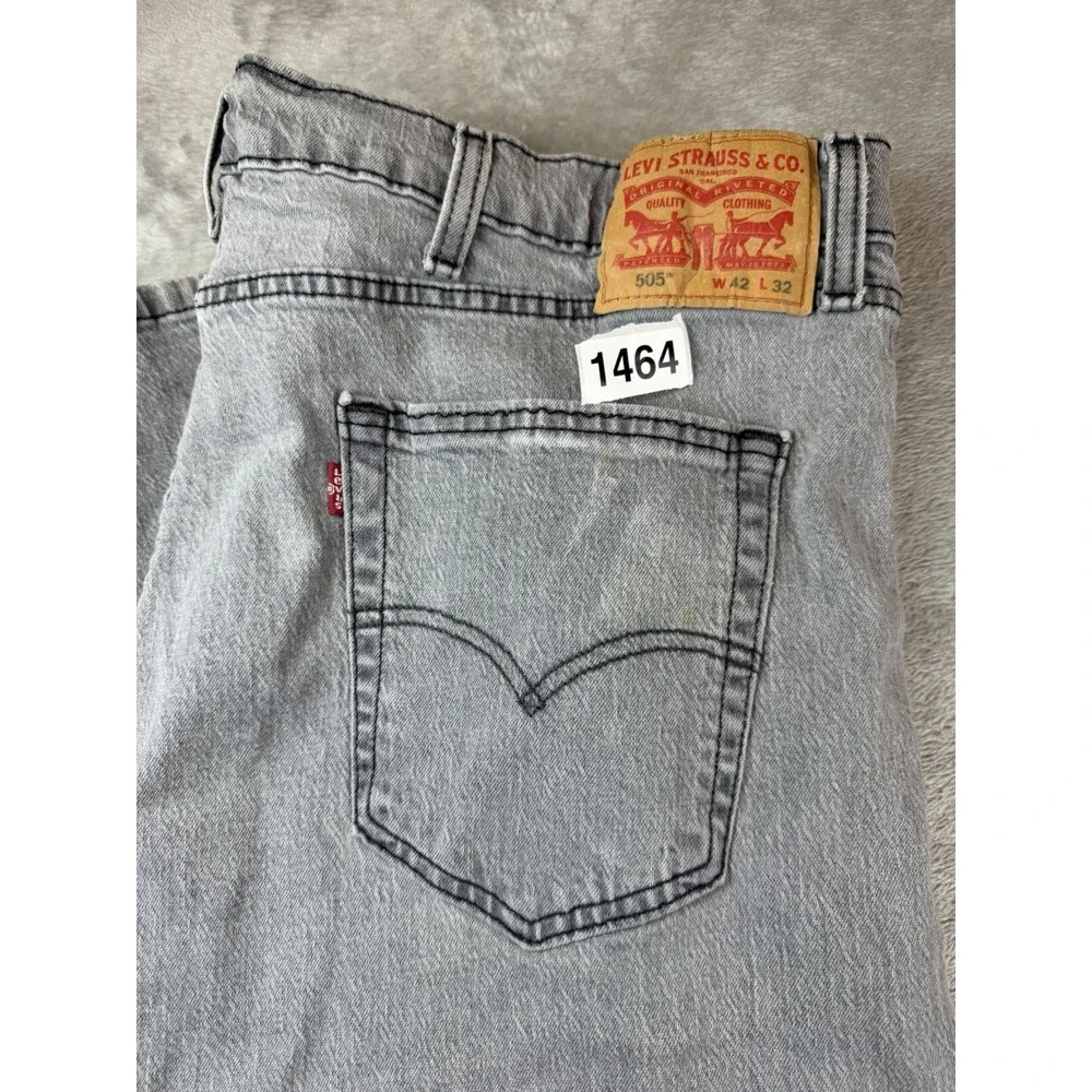 Levi's 505‎ Jeans Men's 42x32 Gray Denim Straight Fit